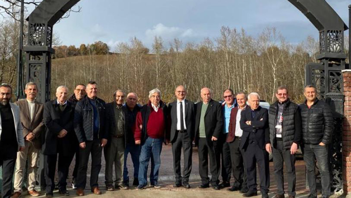 Beşiktaş'ta dernekler Karamürsel'de toplandı