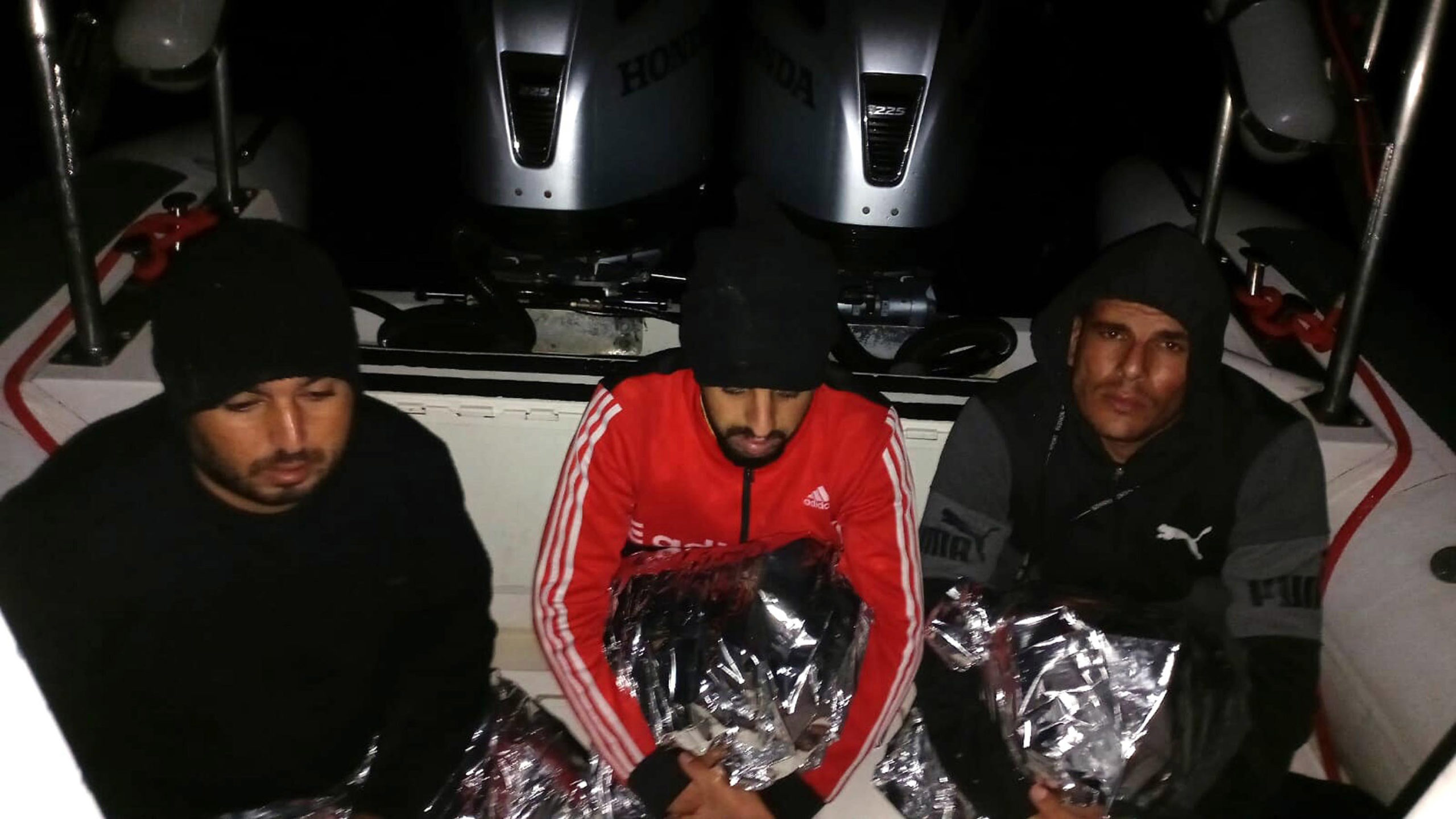 Bodrum'da geri itilen 12 kaçak göçmen kurtarıldı