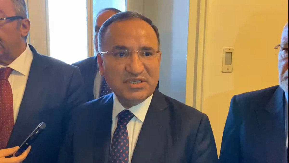 Bozdağ'dan 4 partiye anayasa değişikliği ziyareti