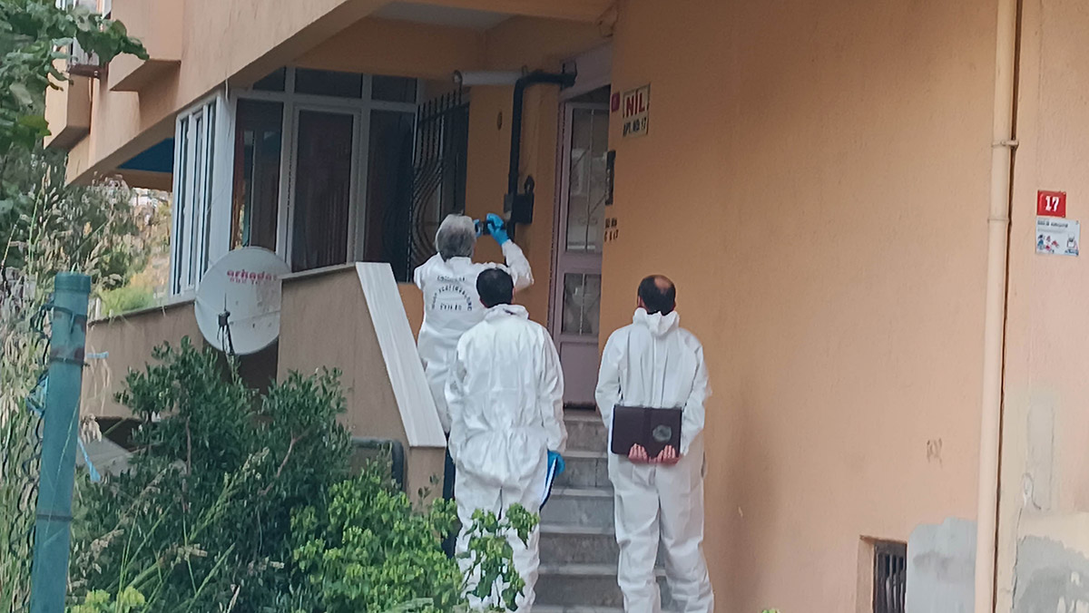 Büyükçekmece'de karısını öldürüp intihar etti