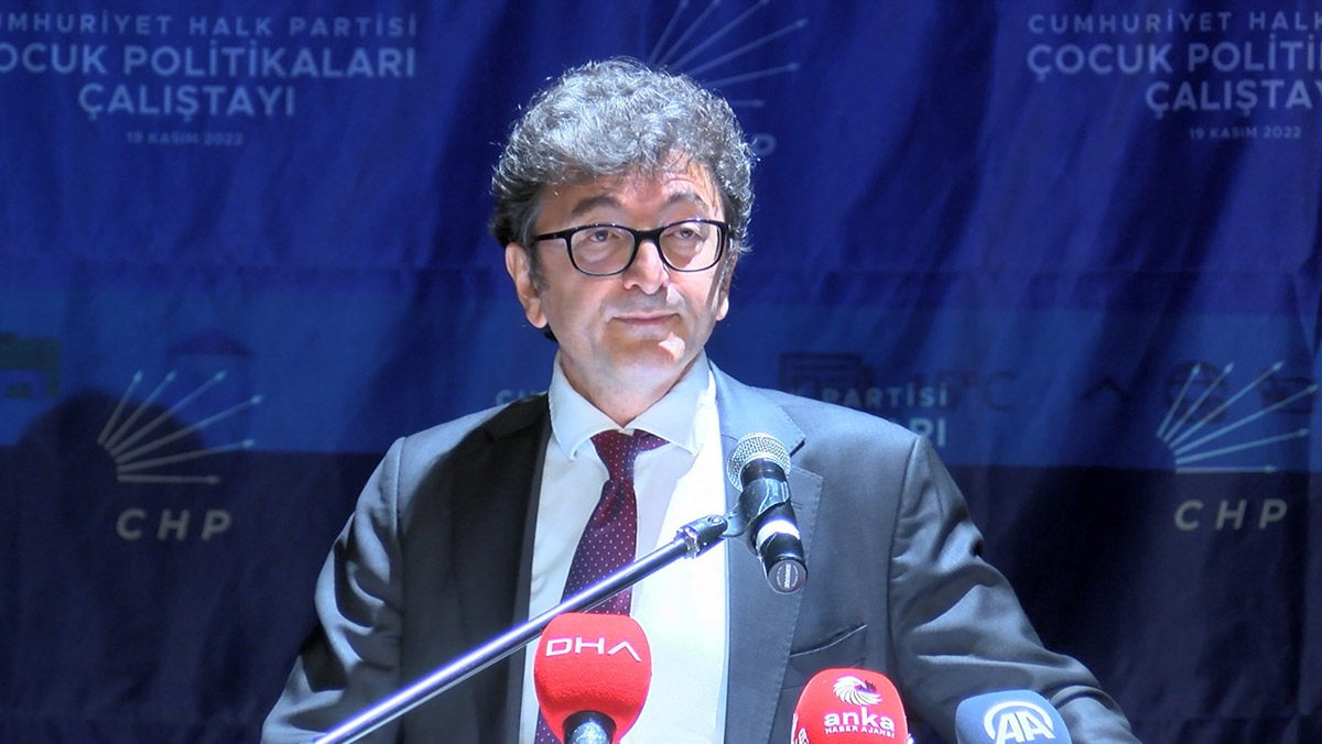 CHP, çocuk politikaları çalıştayı düzenledi