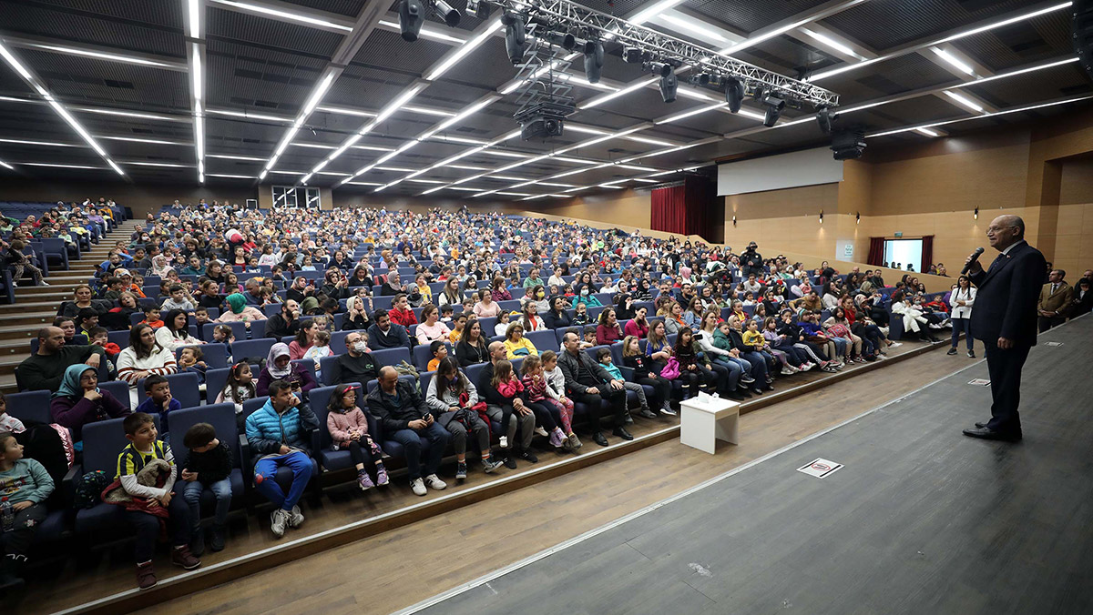 Çocuk Tiyatro Festivali 'Fırtına' ile final yaptı