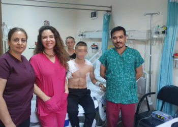 Çocuk hastaya aynı anda 3 kapalı ameliyat