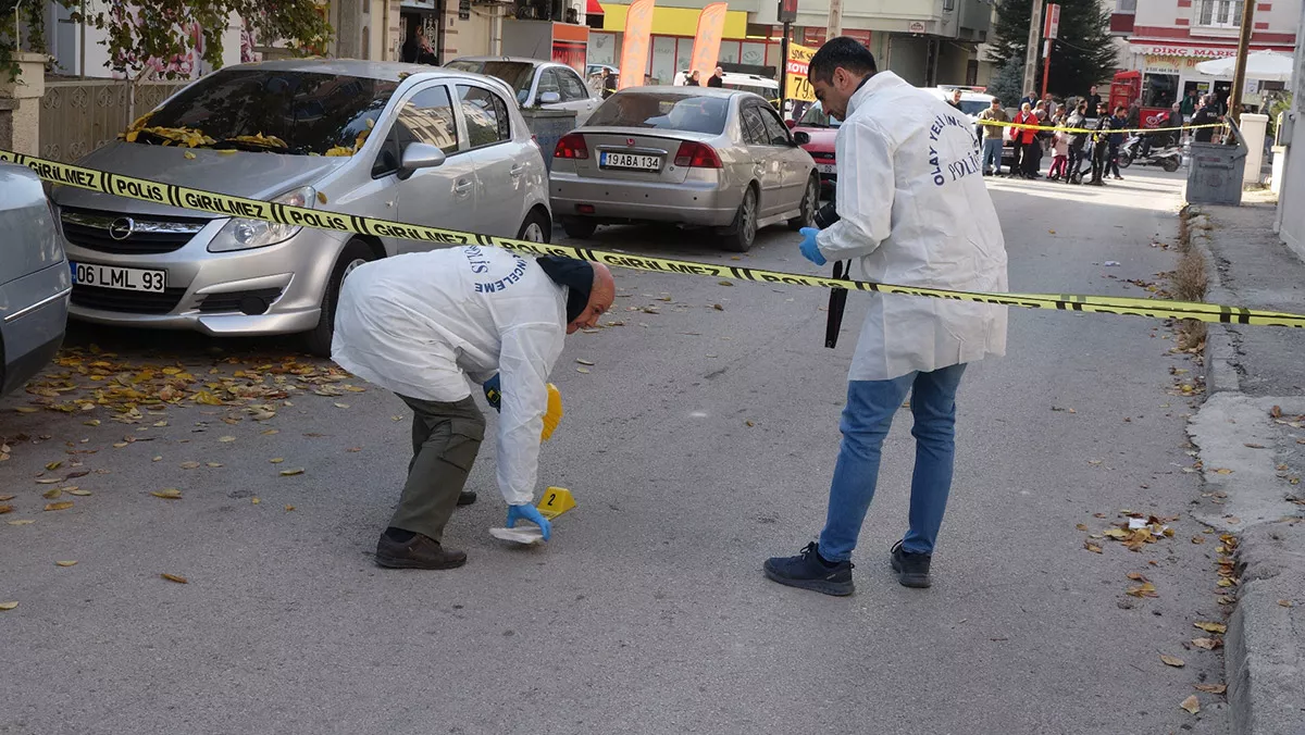 Çorum'da sokakta silahlı kavga: 2 yaralı