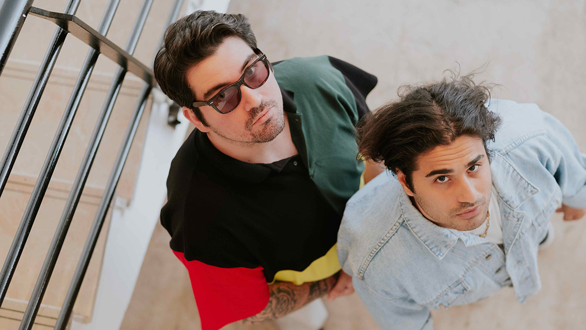 Afil ve Eureka, Kaftan ile dijital platformlarda yayında