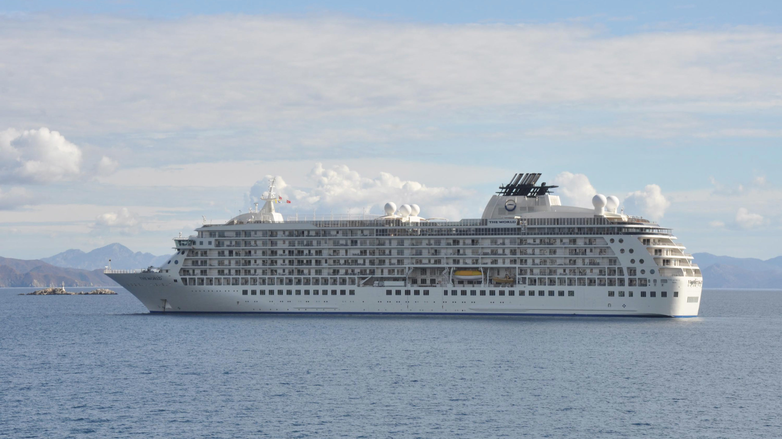 Datça'ya ilk kez kruvaziyer geldi