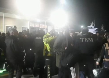 Deniz otobüslerinde bomba araması yapıldı