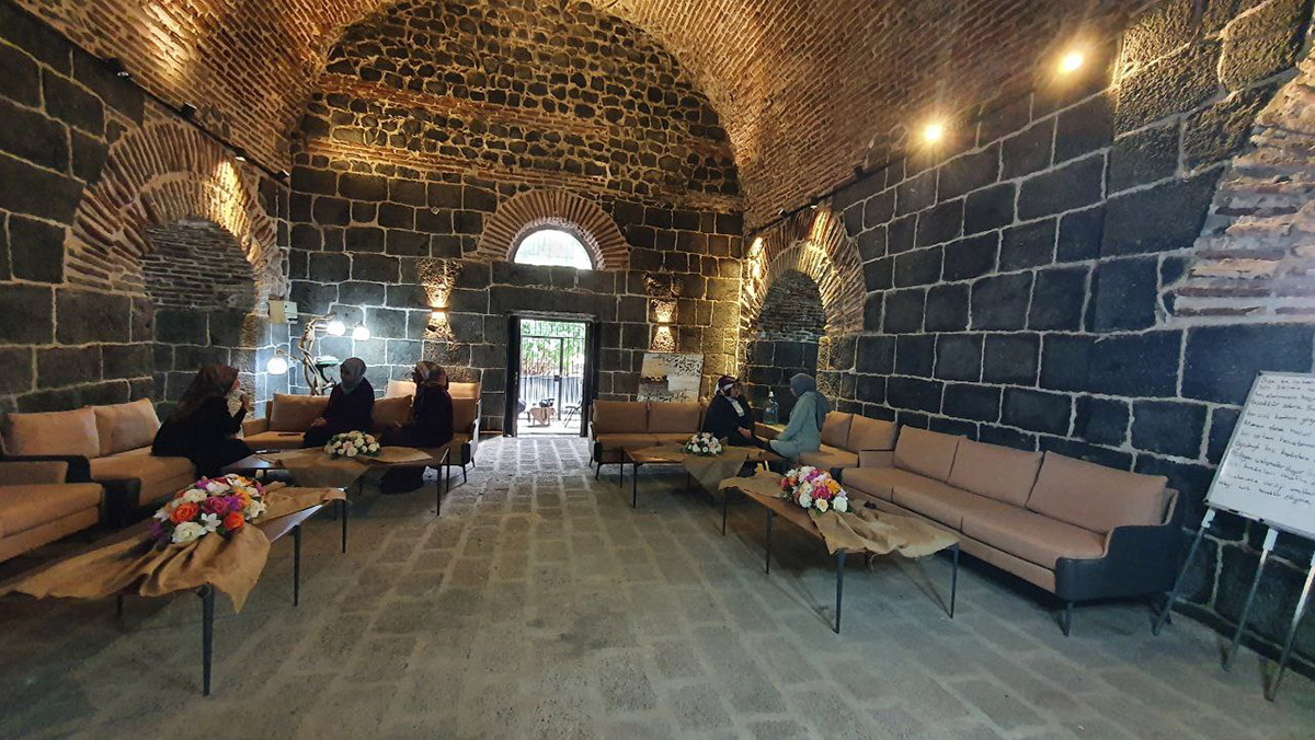 Diyarbakır'daki 82 numaralı burç kadınların hizmetinde