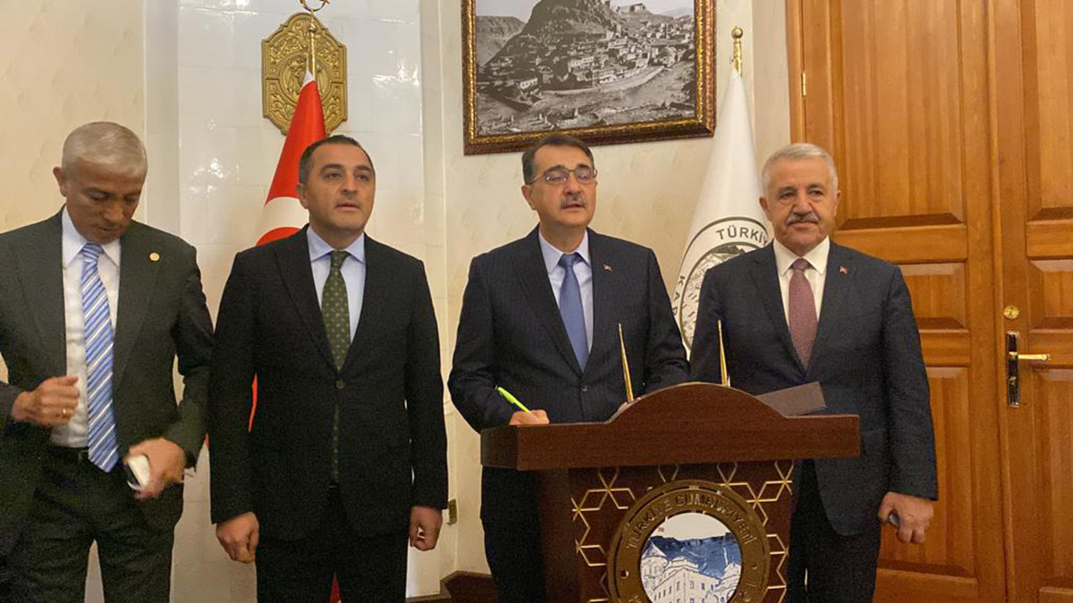 Dönmez 'Türkiye Yüzyılı Eğitim Programı'na katıldı