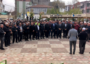 Edirne'de üretici yağmur duasına çıktı