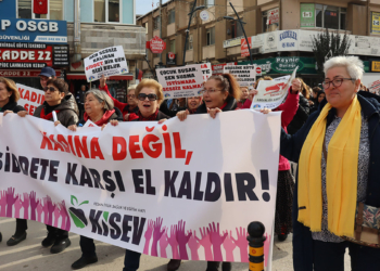 Edirneli kadınlardan şiddete karşı yürüyüş