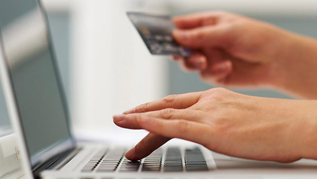 'Efsane Cuma' alışverişlerinde dolandırıcılara dikkat