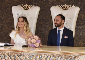 Eşinin başını duvara vurarak yaralayan koca tutuklandı