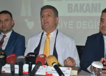 Ey Miçotakis Amerika'dan dost olmaz