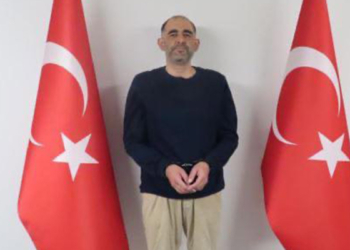 Firari FETÖ'cü Uğur Demirok Türkiye'ye getirildi