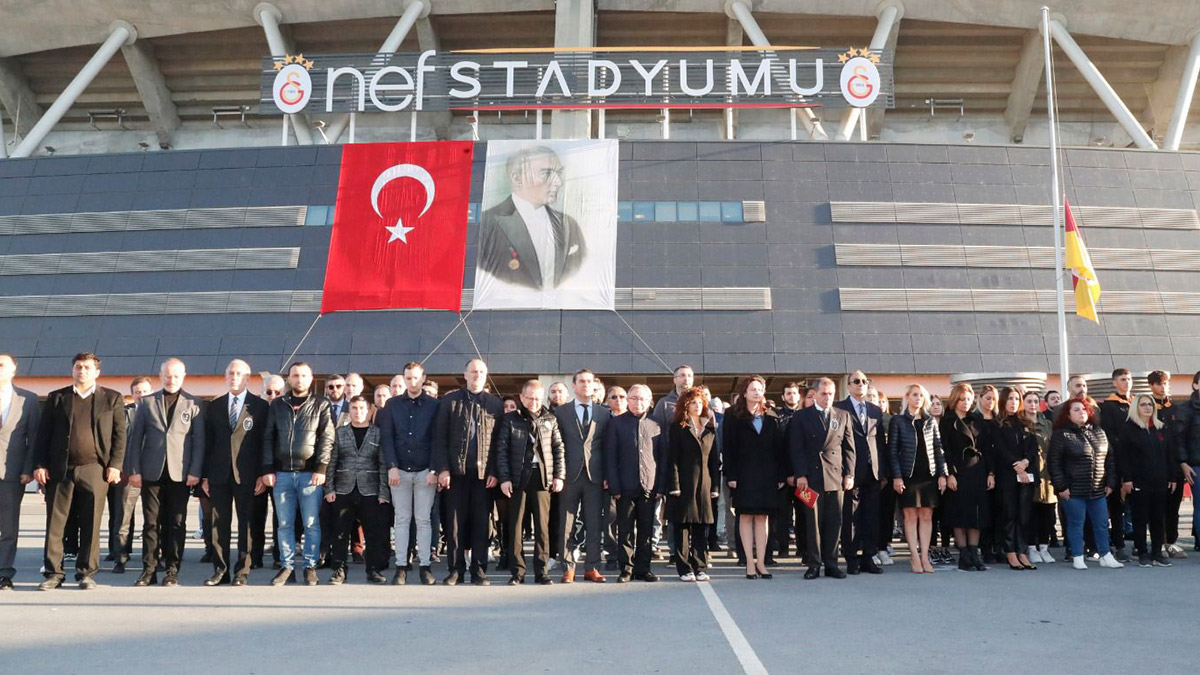 Galatasaray Atatürk için anma töreni düzenledi
