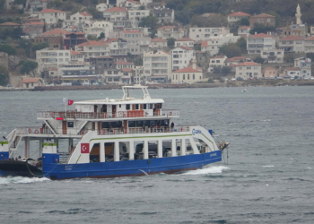 Gökçeada ve Bozcaada feribot seferleri iptal edildi