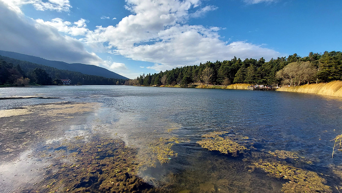 Gölcük Tabiat Parkı'nda ara tatil yoğunluğu