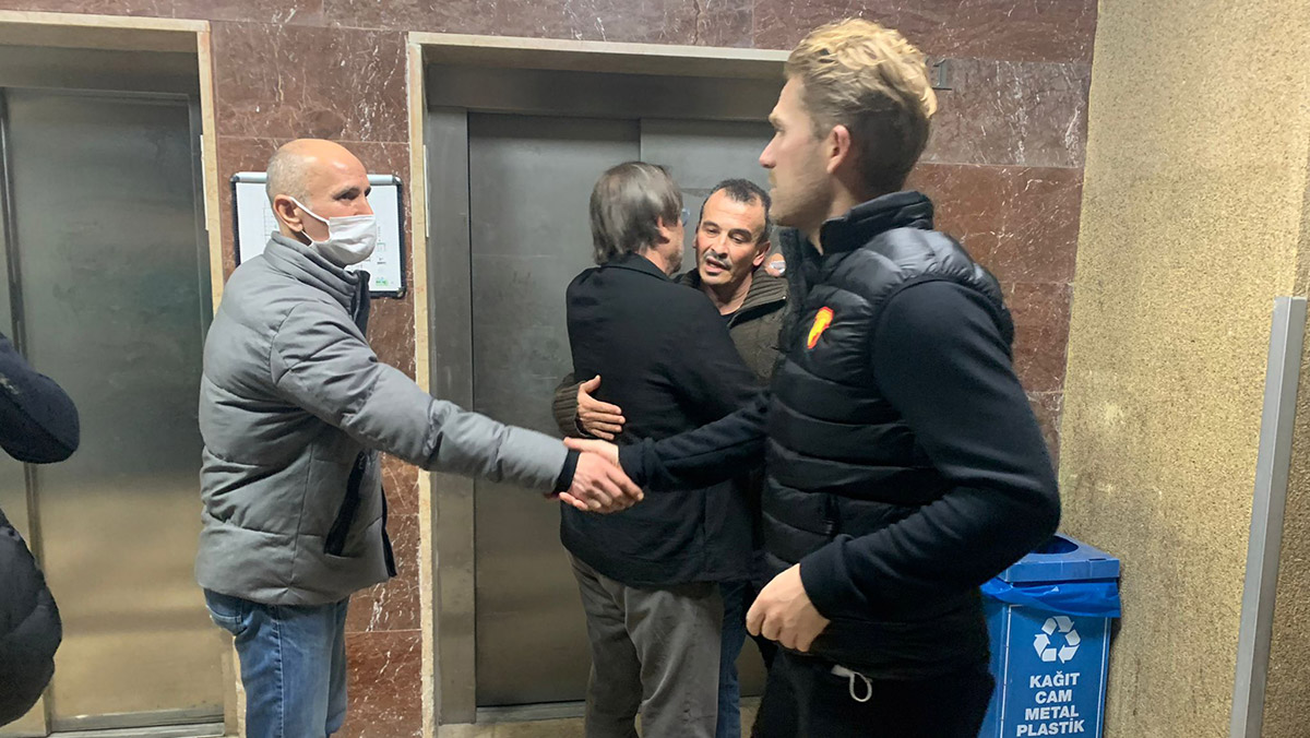 Göztepe'de Ankersen'den yaralı taraftara ziyaret