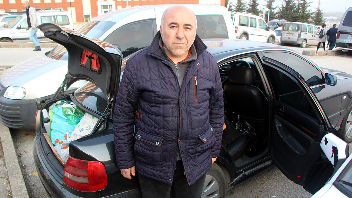 Hasta oğlu için 145 gün otomobilde yattı