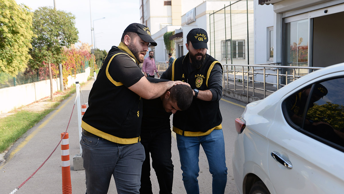 Husumetlisini kaçırıp tabancayla vurdu