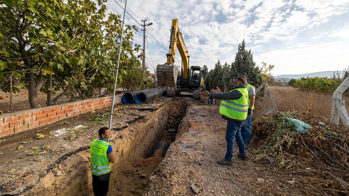 İZSU’dan Urla'da yağmur suyu harekâtı