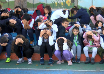 İlkokul öğrencilerine afet eğitimi