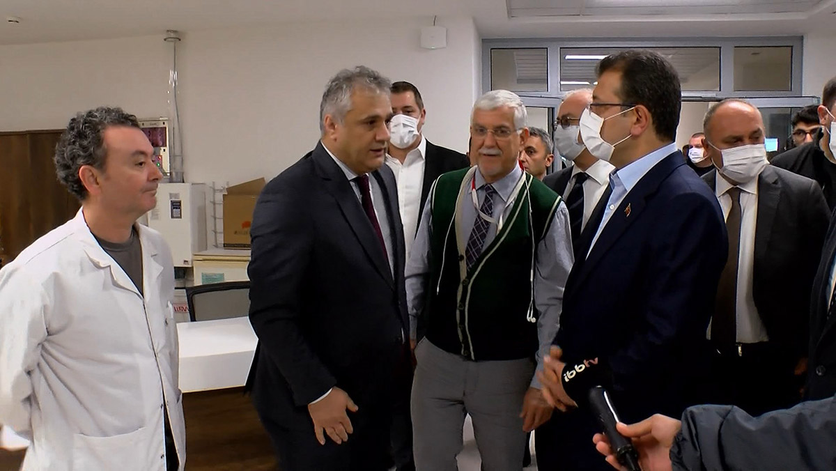 İmamoğlu terör saldırısında yaralananları ziyaret etti 