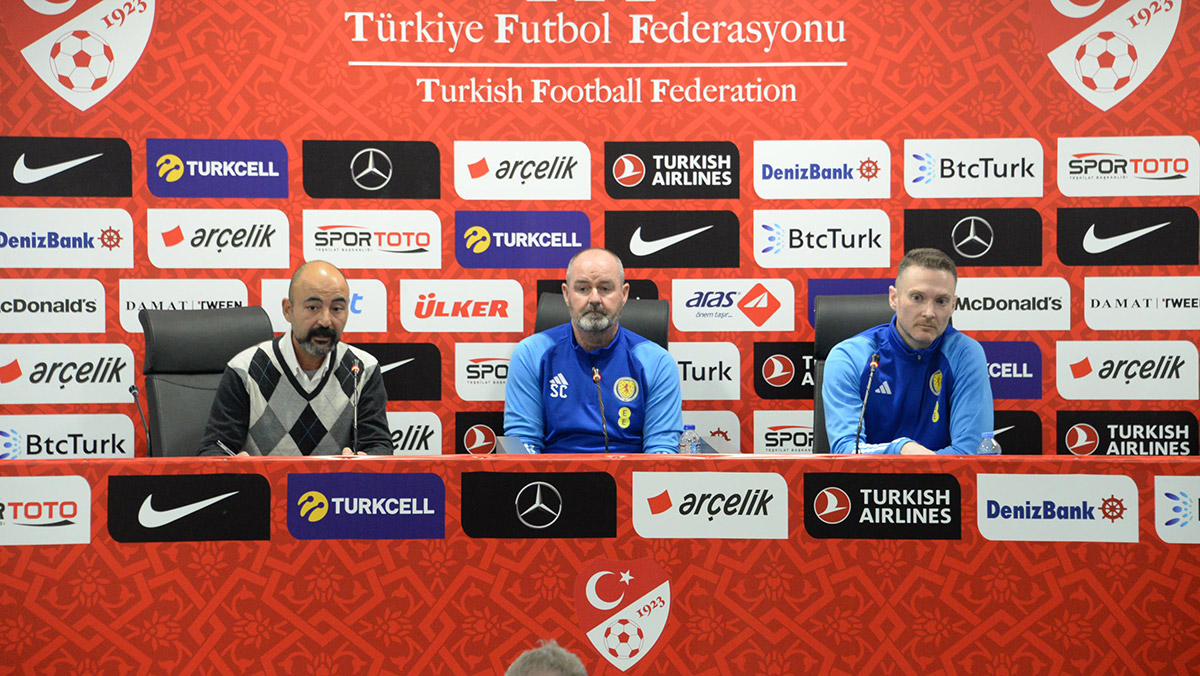 İskoçya Teknik Direktörü: Türkiye deplasmanda güçlü