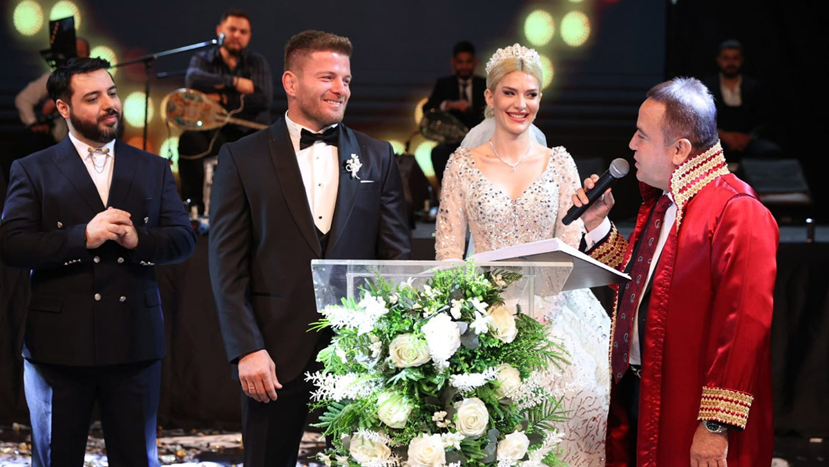 İsmail Balaban ile İlayda Şeker evlendi