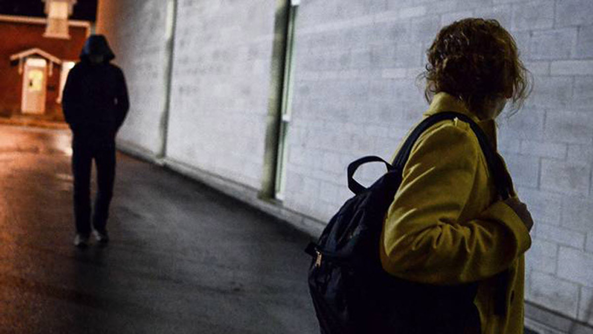 Israrlı takip şiddetin öncüllerinden biridir 