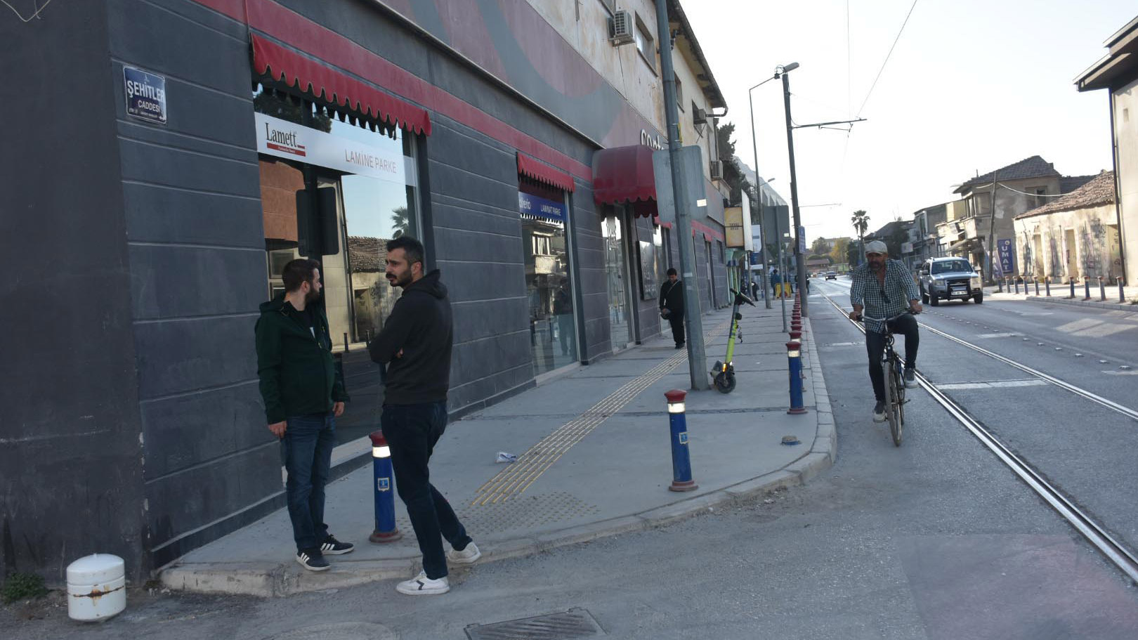 İzmir'de 3.7 büyüklüğünde deprem