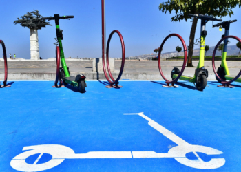 İzmir'de 63 noktaya e-skuter park alanı