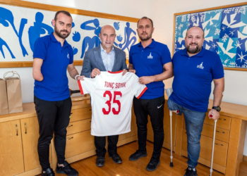 İzmir'in gururu Erdi Arslan