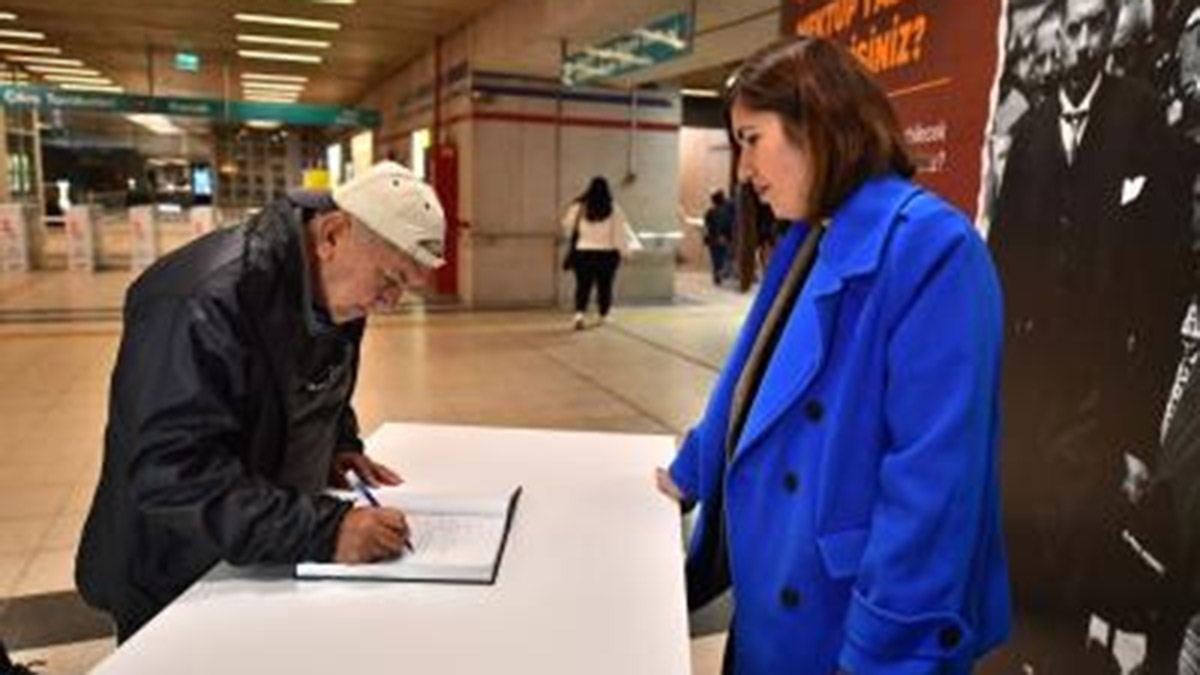 İzmirli Ata'ya özlemini satırlara döktü