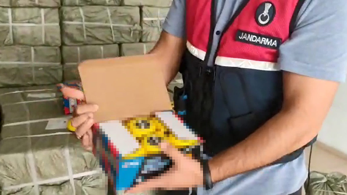 Jandarmadan kaçak saat operasyonu