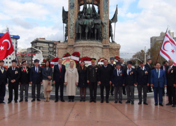 KKTC'nin kuruluş yıl dönümü Taksim'de kutlandı