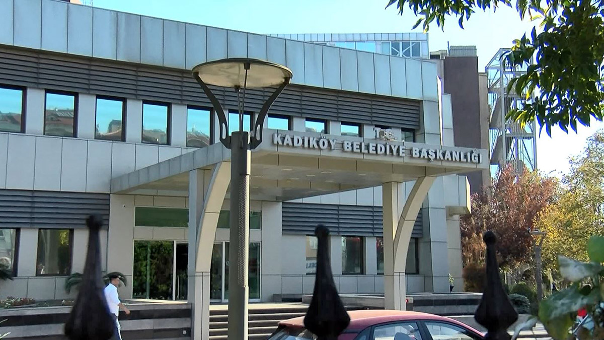 Kadıköy Belediye başkanının makamına haciz