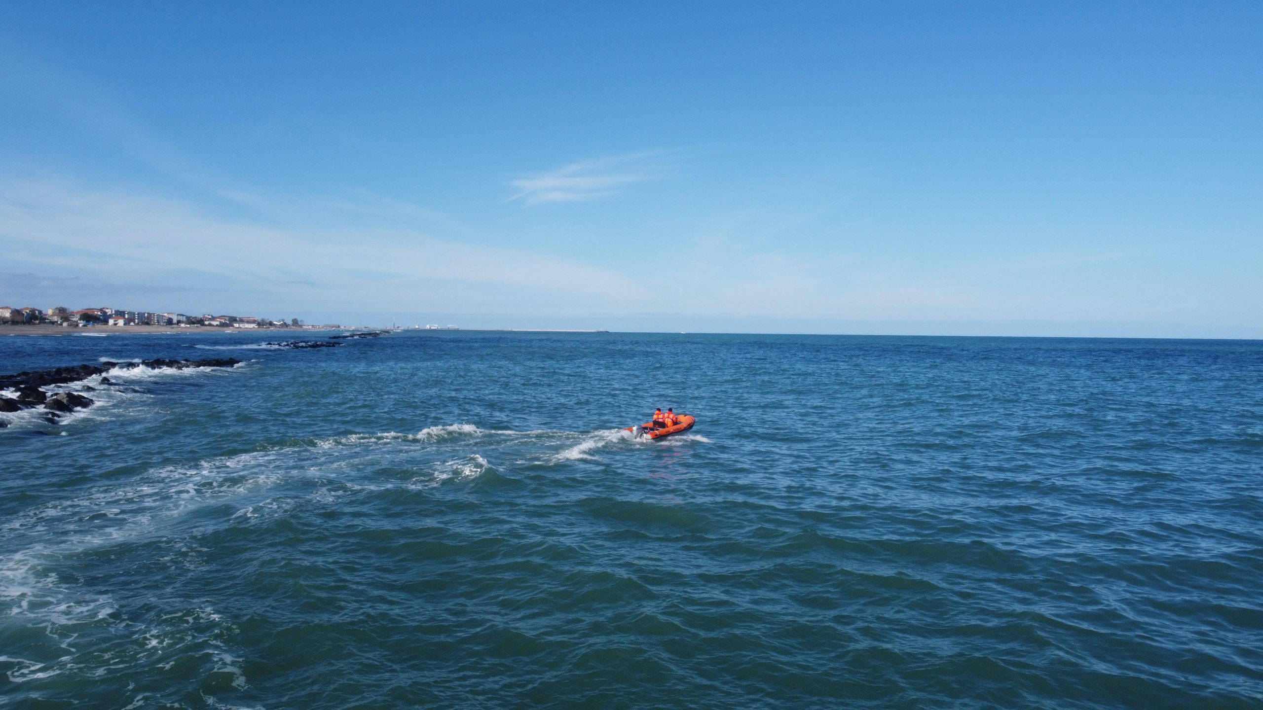 Karasu'da denizde kaybolan Rus vatandaşı aranıyor