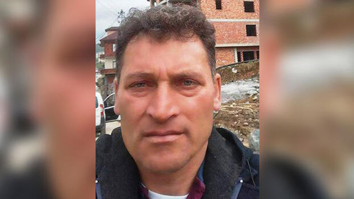 Kestiği ağacın altında kalıp, öldü