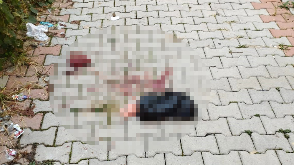 Kız bebek poşete konup apartmandan atıldı