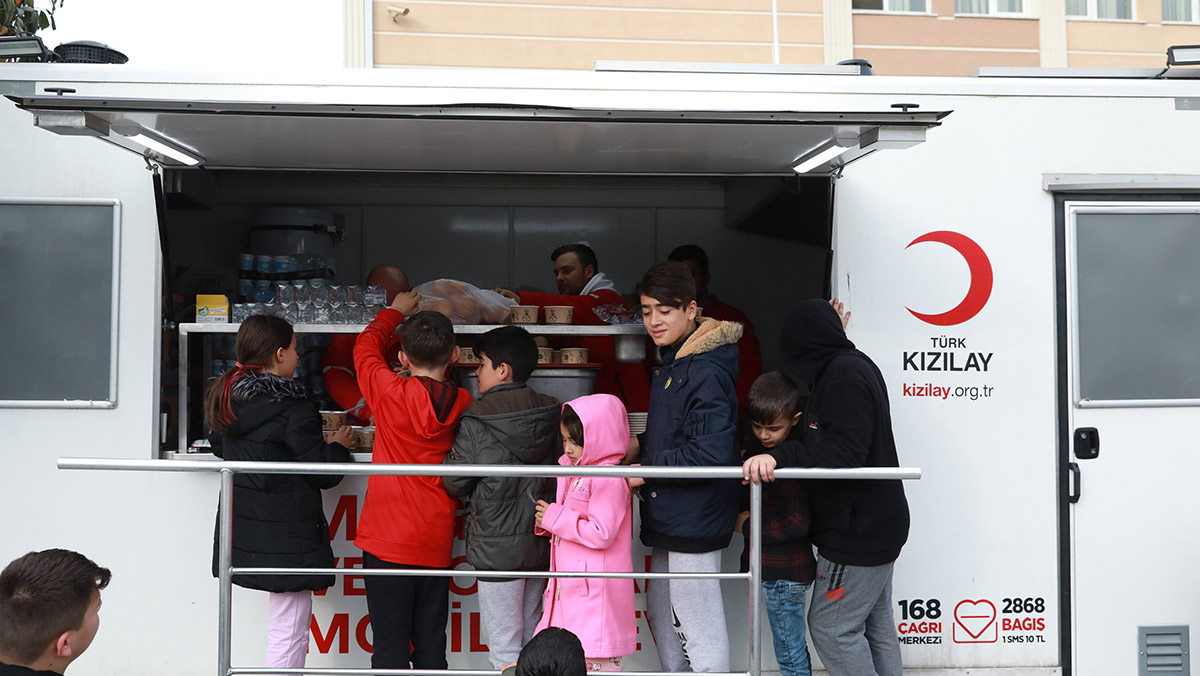 Kızılay Düzce'deki çalışmalarını sürdüyor