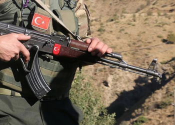 Korucuların kulübesine yıldırım düştü; 3 yaralı