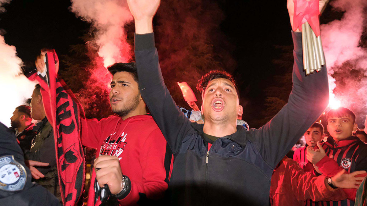 Milli Takıma Gaziantep'te davullu karşılama