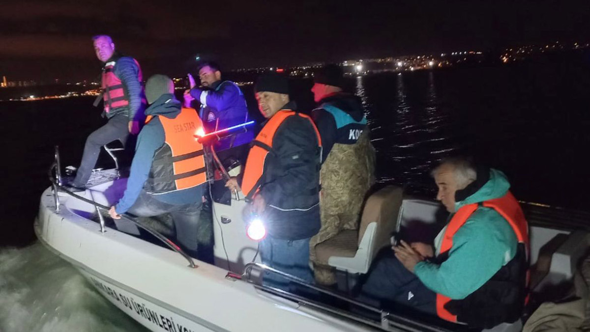 Mogan Gölü'nde yasa dışı balık avcılığı denetimi