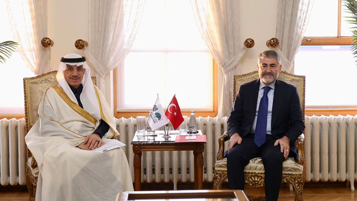 Nebati, İslam Kalkınma Bankası Başkanı ile görüştü