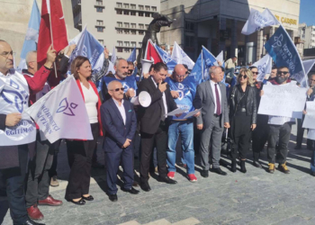 Öğretmenler 1 gün iş bıraktı