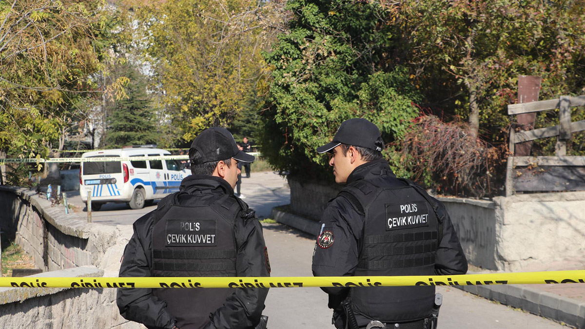 Ölü bulunan 5 Afgan uyutularak bıçaklanmış