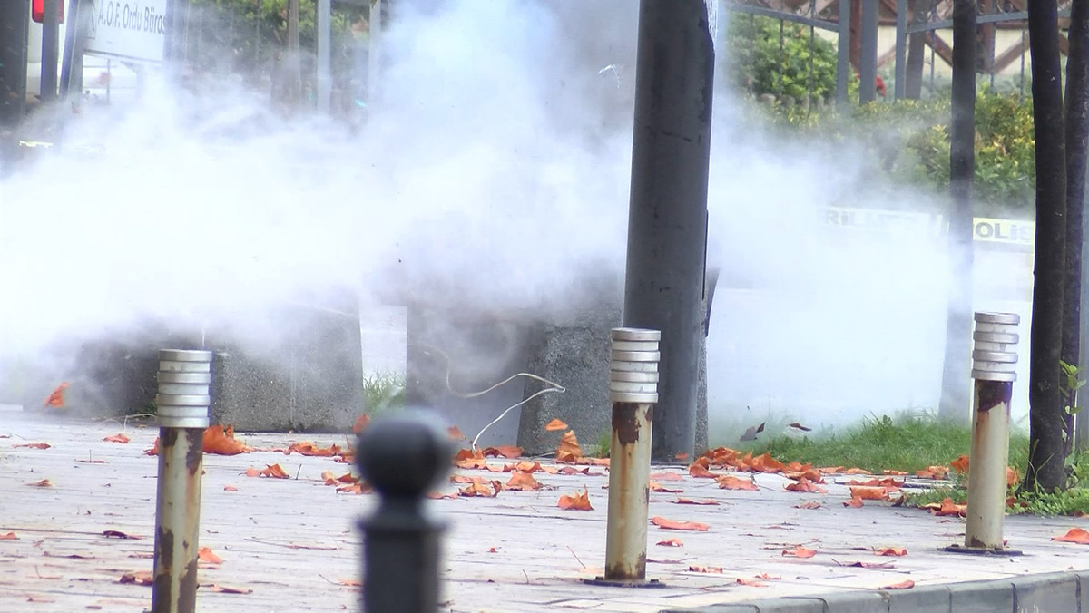 Ordu'da banka bırakılan şüpheli koli patlatıldı