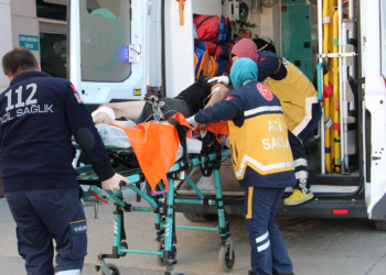 Otomobilden açılan ateşte bacağından vuruldu